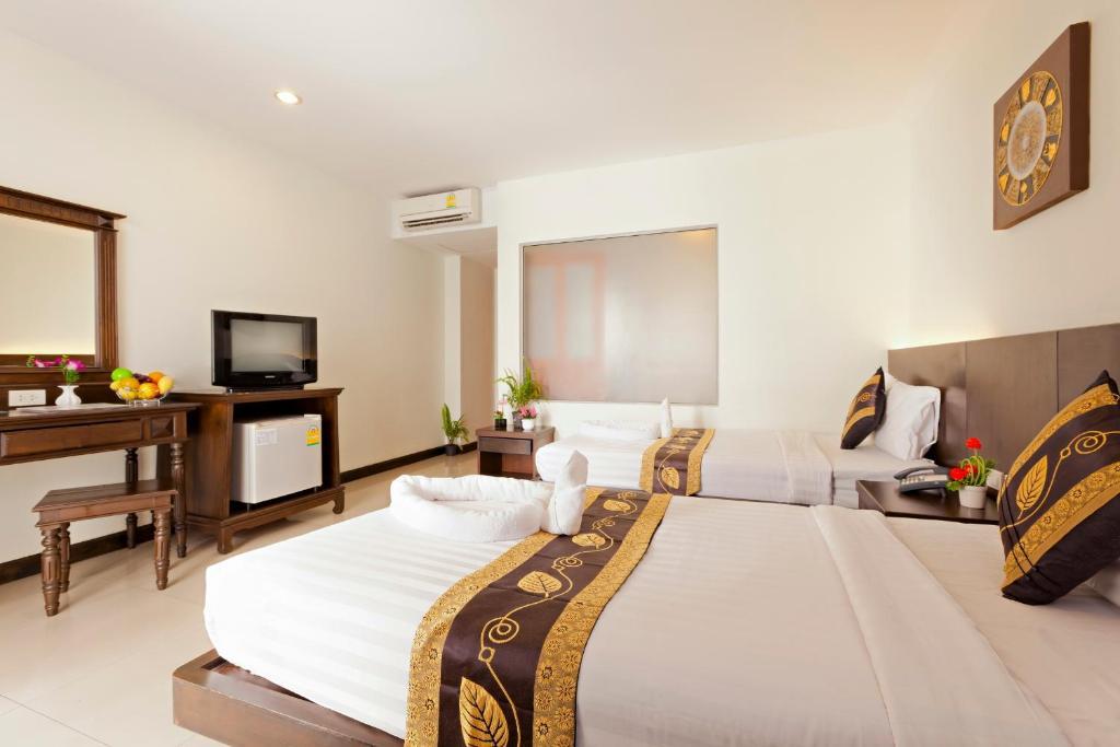 Garden Phuket Hotel Patong Habitación foto